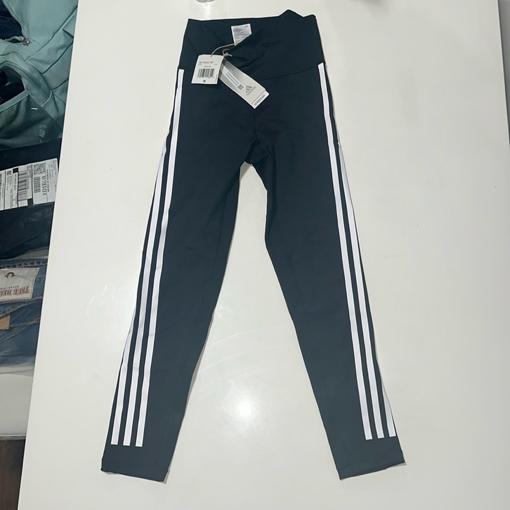 Adidas Aeroready Opt TIcons